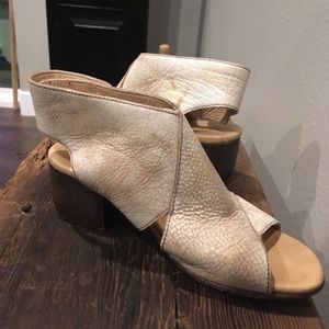 Anthropologie Holding Horses Leather Shooties